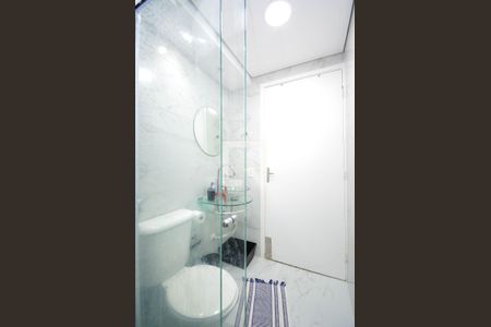 Banheiro de apartamento à venda com 2 quartos, 55m² em Jardim Odete, Guarulhos
