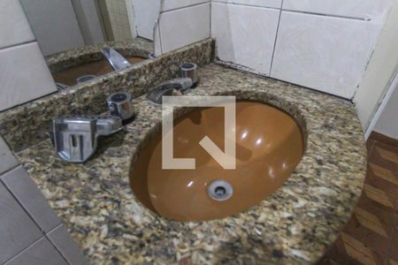 Casa à venda com 350m², 6 quartos e 3 vagas Casa à venda com 350m², 6 quartos e 3 vagasBanheiro 1