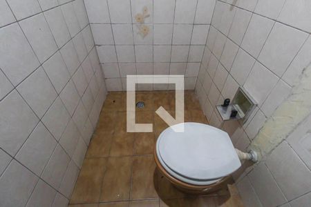 Casa à venda com 350m², 6 quartos e 3 vagas Casa à venda com 350m², 6 quartos e 3 vagasBanheiro 1