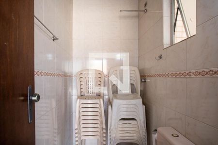 Apartamento à venda com 160m², 3 quartos e 2 vagas Apartamento à venda com 160m², 3 quartos e 2 vagasBanheiro de Serviço