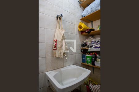 Apartamento à venda com 160m², 3 quartos e 2 vagas Apartamento à venda com 160m², 3 quartos e 2 vagasQuarto de Serviço