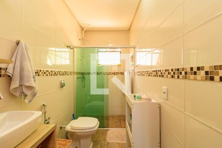 Casa à venda com 300m², 8 quartos e 5 vagasBanheiro 2