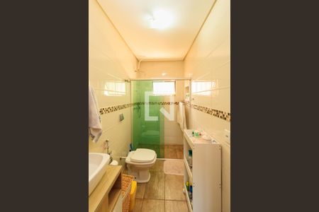 Casa à venda com 300m², 8 quartos e 5 vagasBanheiro 2