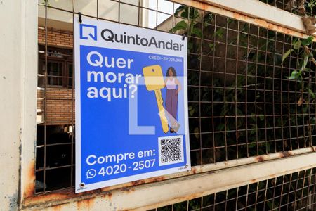 Casa à venda com 300m², 8 quartos e 5 vagasFachada com Plaquinha