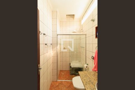 Casa à venda com 300m², 8 quartos e 5 vagasBanheiro da suíte