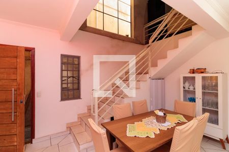 Casa à venda com 300m², 8 quartos e 5 vagasSala