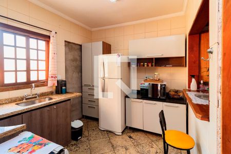 Casa à venda com 300m², 8 quartos e 5 vagasCozinha