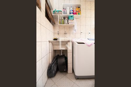 Casa à venda com 300m², 8 quartos e 5 vagasÁrea de Serviço