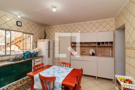 Casa à venda com 300m², 8 quartos e 5 vagasCozinha