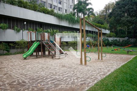 Apartamento à venda com 202m², 4 quartos e 2 vagasÁrea comum - Playground 1