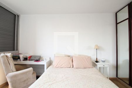 Quarto de apartamento à venda com 4 quartos, 202m² em Vila Suzana, São Paulo