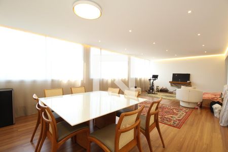 Sala de apartamento à venda com 4 quartos, 202m² em Vila Suzana, São Paulo