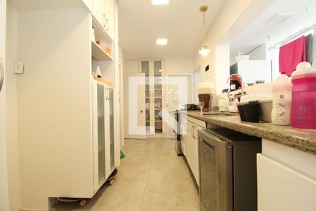 Apartamento à venda com 202m², 4 quartos e 2 vagasCozinha