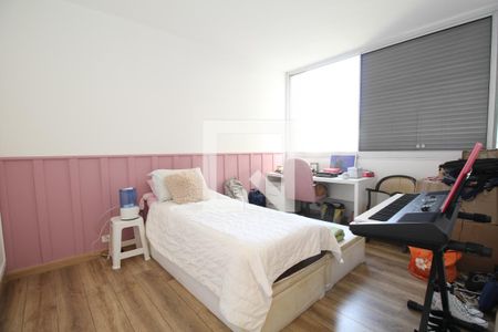 Apartamento à venda com 202m², 4 quartos e 2 vagasQuarto