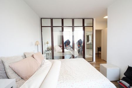 Apartamento à venda com 202m², 4 quartos e 2 vagasQuarto