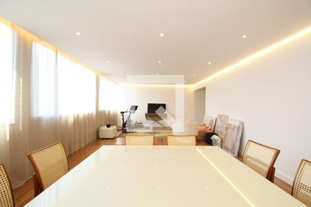 Sala de apartamento à venda com 4 quartos, 202m² em Vila Suzana, São Paulo