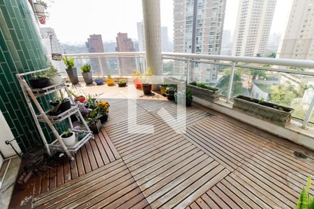 Apartamento à venda com 210m², 2 quartos e 3 vagasVaranda da Sala