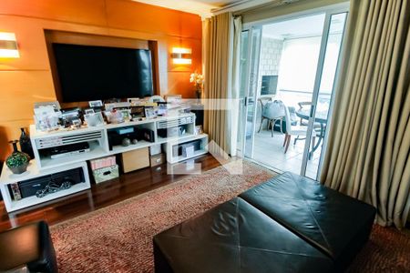 Apartamento à venda com 210m², 2 quartos e 3 vagasSala 2