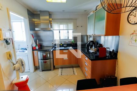 Apartamento à venda com 210m², 2 quartos e 3 vagasCozinha - Armários