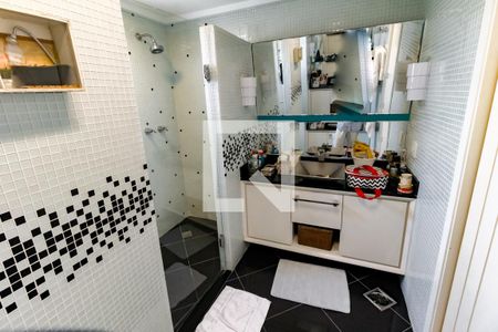 Apartamento à venda com 210m², 2 quartos e 3 vagasBanheiro da Suíte 2