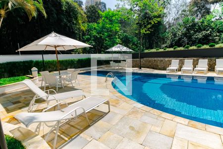 Apartamento à venda com 210m², 2 quartos e 3 vagasÁrea comum - Piscina