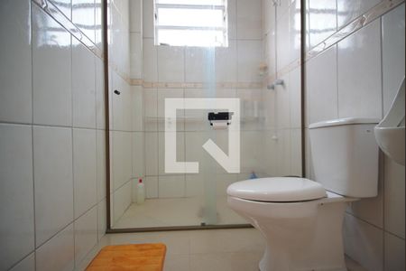 Casa à venda com 379m², 4 quartos e 1 vagaBanheiro da Suíte 2