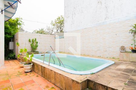 Casa à venda com 316m², 3 quartos e 2 vagasPiscina
