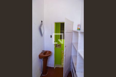 Casa à venda com 90m², 2 quartos e 4 vagas Casa à venda com 90m², 2 quartos e 4 vagasBanheiro 2