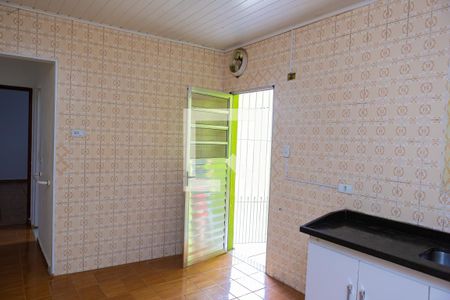 Casa à venda com 90m², 2 quartos e 4 vagas Casa à venda com 90m², 2 quartos e 4 vagasCozinha