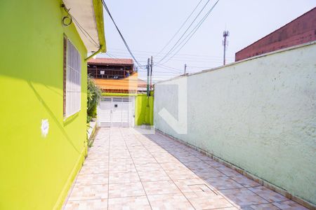 Casa à venda com 90m², 2 quartos e 4 vagas Casa à venda com 90m², 2 quartos e 4 vagasGaragem