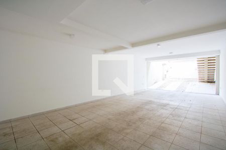 Casa à venda com 238m², 3 quartos e 5 vagas Casa à venda com 238m², 3 quartos e 5 vagasGaragem