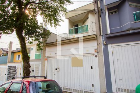 Casa à venda com 238m², 3 quartos e 5 vagas Casa à venda com 238m², 3 quartos e 5 vagasFachada