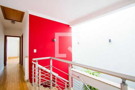 Casa à venda com 238m², 3 quartos e 5 vagas Casa à venda com 238m², 3 quartos e 5 vagasCorredor