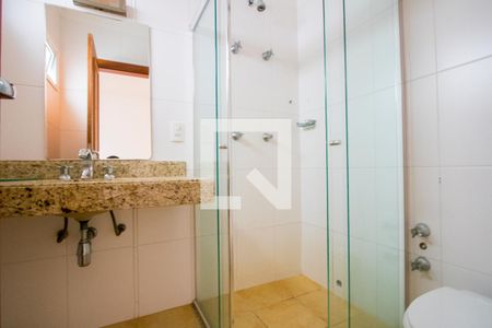 Casa à venda com 238m², 3 quartos e 5 vagas Casa à venda com 238m², 3 quartos e 5 vagasBanheiro do quarto 2