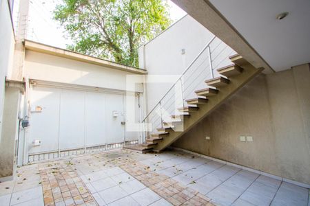 Casa à venda com 238m², 3 quartos e 5 vagas Casa à venda com 238m², 3 quartos e 5 vagasGaragem