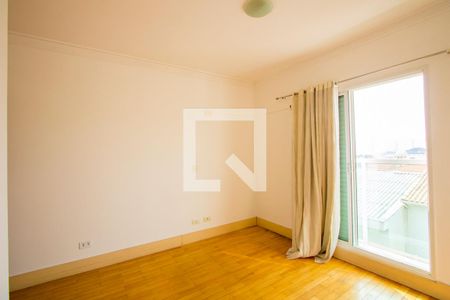 Casa à venda com 238m², 3 quartos e 5 vagas Casa à venda com 238m², 3 quartos e 5 vagasQuarto 3 - Suíte