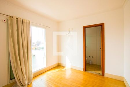 Casa à venda com 238m², 3 quartos e 5 vagas Casa à venda com 238m², 3 quartos e 5 vagasQuarto 3 - Suíte