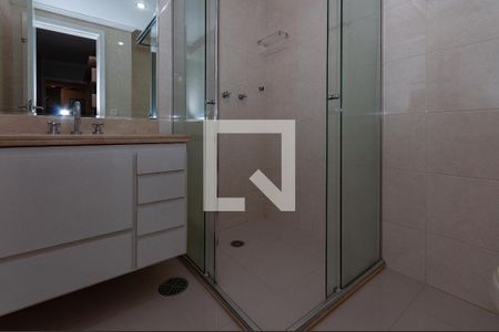 Apartamento à venda com 135m², 3 quartos e 3 vagasBanheiro do quarto 1 Suíte