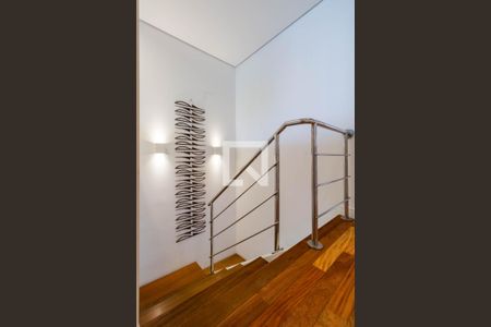 Apartamento à venda com 250m², 4 quartos e 5 vagasEscada