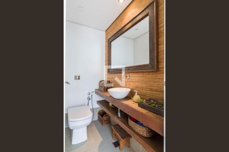 Apartamento à venda com 250m², 4 quartos e 5 vagasBanheiro