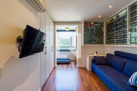 Apartamento à venda com 250m², 4 quartos e 5 vagasQuarto 