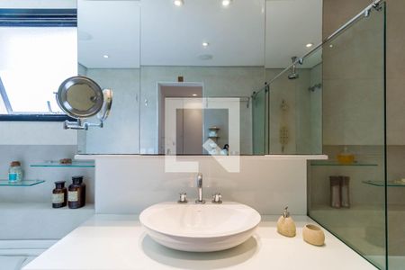 Apartamento à venda com 250m², 4 quartos e 5 vagasBanheiro