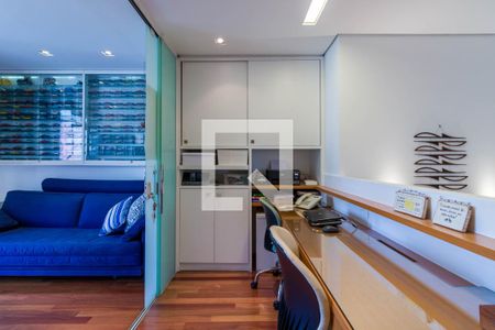 Apartamento à venda com 250m², 4 quartos e 5 vagasQuarto 