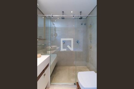 Apartamento à venda com 250m², 4 quartos e 5 vagasBanheiro