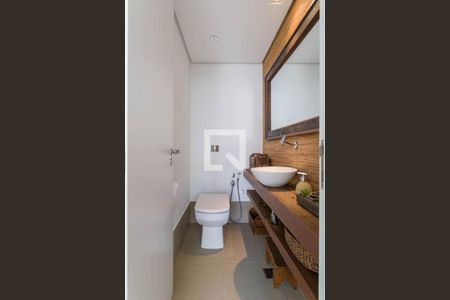 Apartamento à venda com 250m², 4 quartos e 5 vagasBanheiro