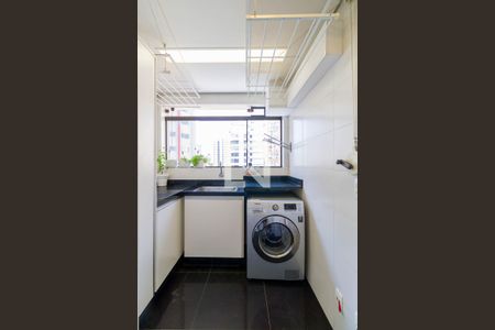 Apartamento à venda com 250m², 4 quartos e 5 vagasÁrea de serviço 