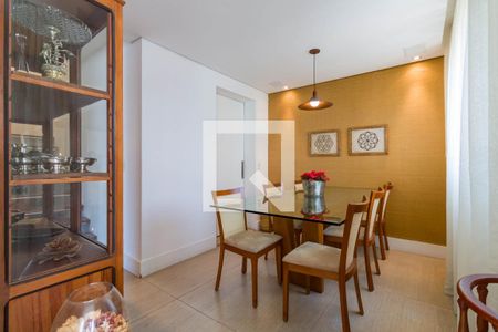 Apartamento à venda com 250m², 4 quartos e 5 vagasSala 