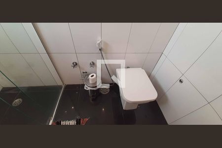 Apartamento à venda com 110m², 3 quartos e 1 vaga Apartamento à venda com 110m², 3 quartos e 1 vagaBanheiro da Suíte