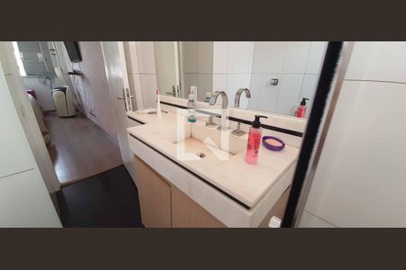 Apartamento à venda com 110m², 3 quartos e 1 vaga Apartamento à venda com 110m², 3 quartos e 1 vagaBanheiro da Suíte