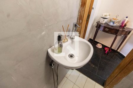 Casa à venda com 134m², 3 quartos e 3 vagas Casa à venda com 134m², 3 quartos e 3 vagasLavabo